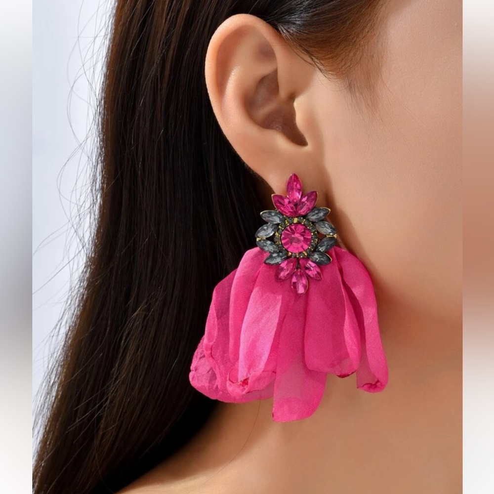 Rhinestone Decor Flower Drop Earrings